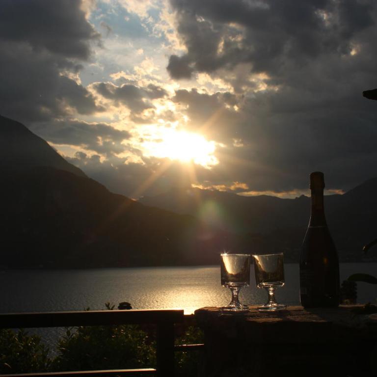 Rosa House Varenna - Casa con 2 Camere da Letto - 2