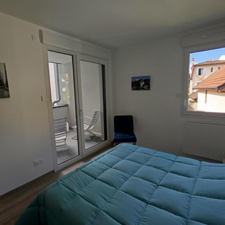 Annecity, grand appartement à 2 pas du centre d'Annecy - Apartment mit Gartenblick - 37