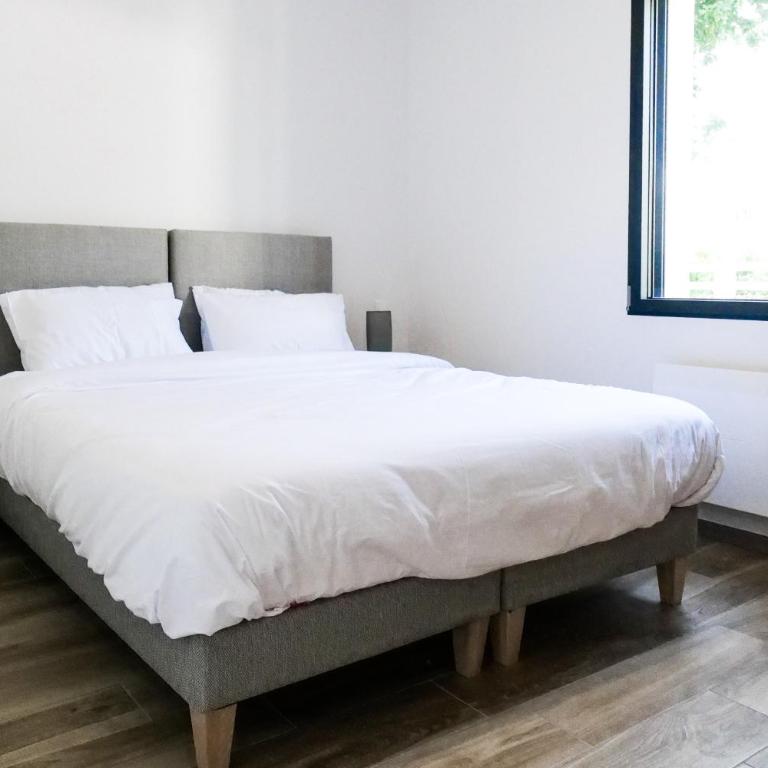 Villa des Hérondais avec piscine - idéal familles - 8 personnes - Vacation Home - 29