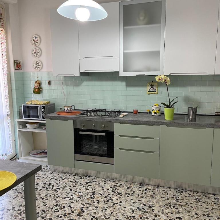Casa Maria - Terrace and Parking near Cinque Terre - Two-Bedroom Apartment with Terrace - 16