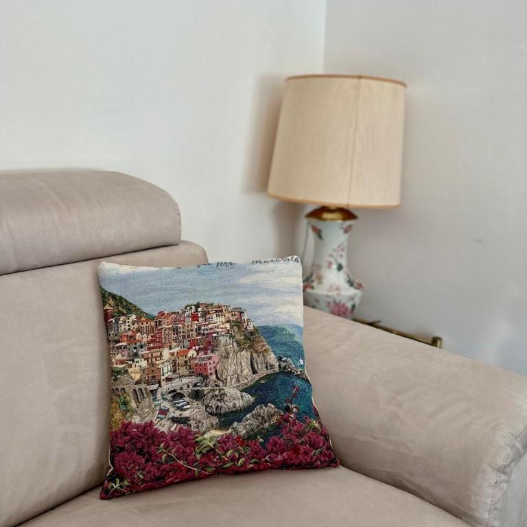 Casa Maria - Terrace and Parking near Cinque Terre - Two-Bedroom Apartment with Terrace - 4