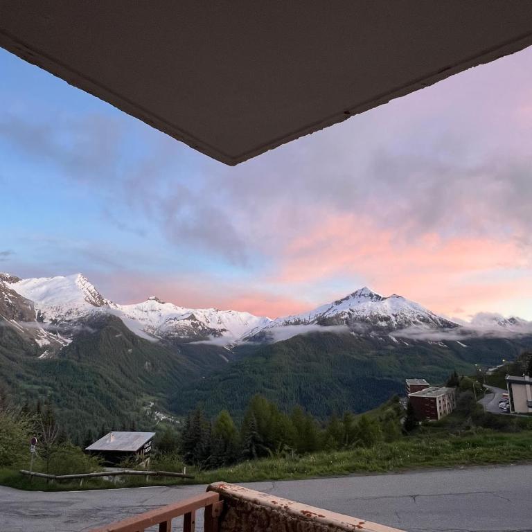 Soleil des Alpes - Appartement 2 Chambres avec Balcon - 8