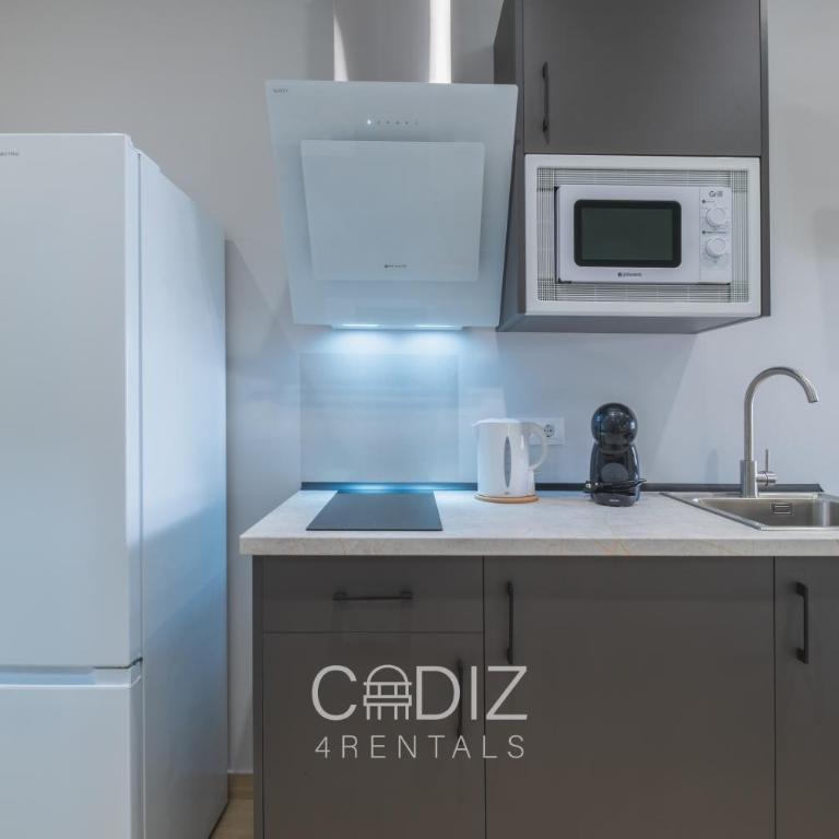 CORAL ZAHARA Suites by Cadiz4Rentals - Estudio Doble - 2