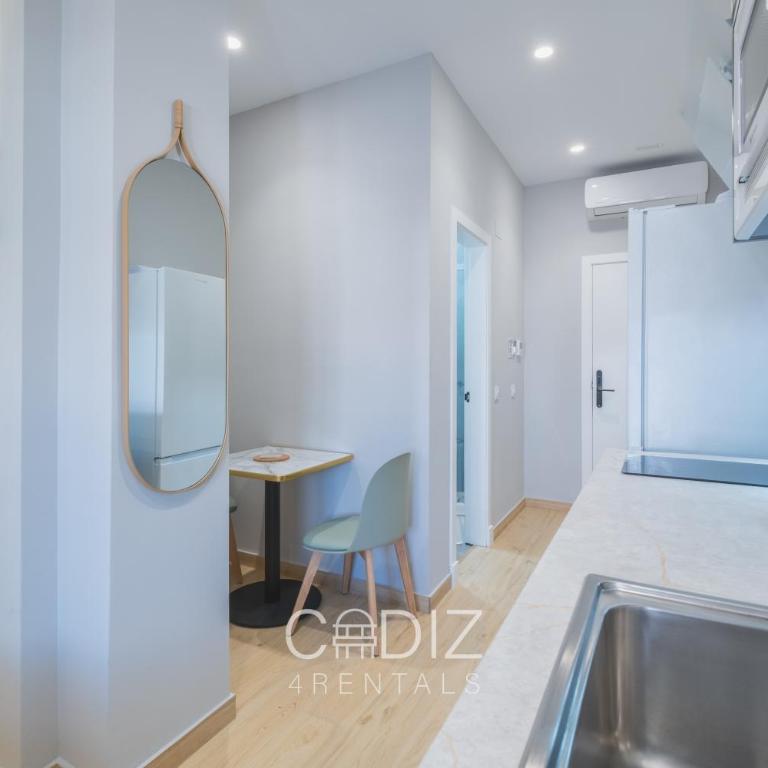 CORAL ZAHARA Suites by Cadiz4Rentals - Estudio Doble - 9