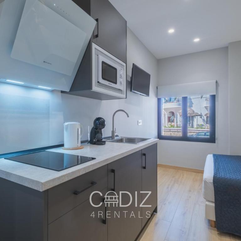 CORAL ZAHARA Suites by Cadiz4Rentals - Estudio Doble - 3