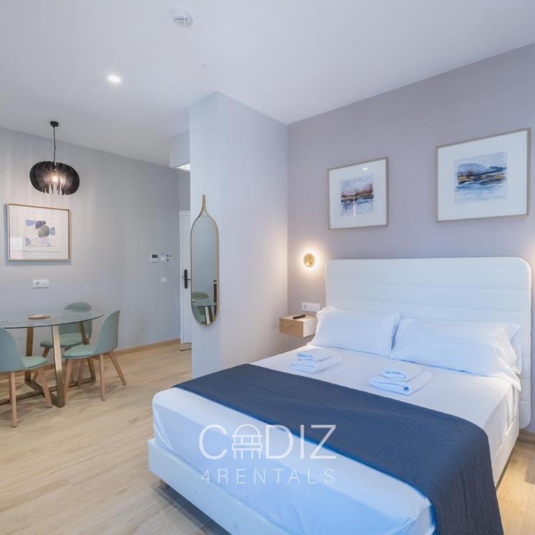 CORAL ZAHARA Suites by Cadiz4Rentals - Estudio Cuádruple - 5