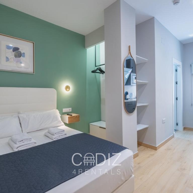 CORAL ZAHARA Suites by Cadiz4Rentals - Estudio Doble Económico - 1