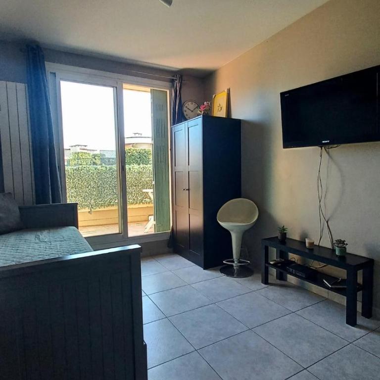 Charming Studio with Terrace in Nice - One-Bedroom Apartment with Terrace - 7