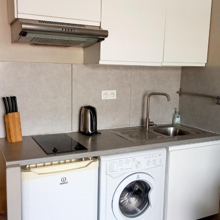 Charming Studio with Terrace in Nice - One-Bedroom Apartment with Terrace - 12