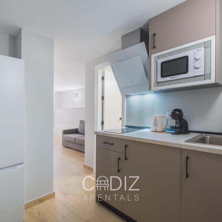 CORAL ZAHARA Suites by Cadiz4Rentals - Estudio Triple - Semisótano - 6