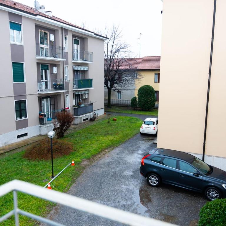 PJ Sweet Home - Near Milan - Appartement 2 Chambres - Vue sur Jardin - 3