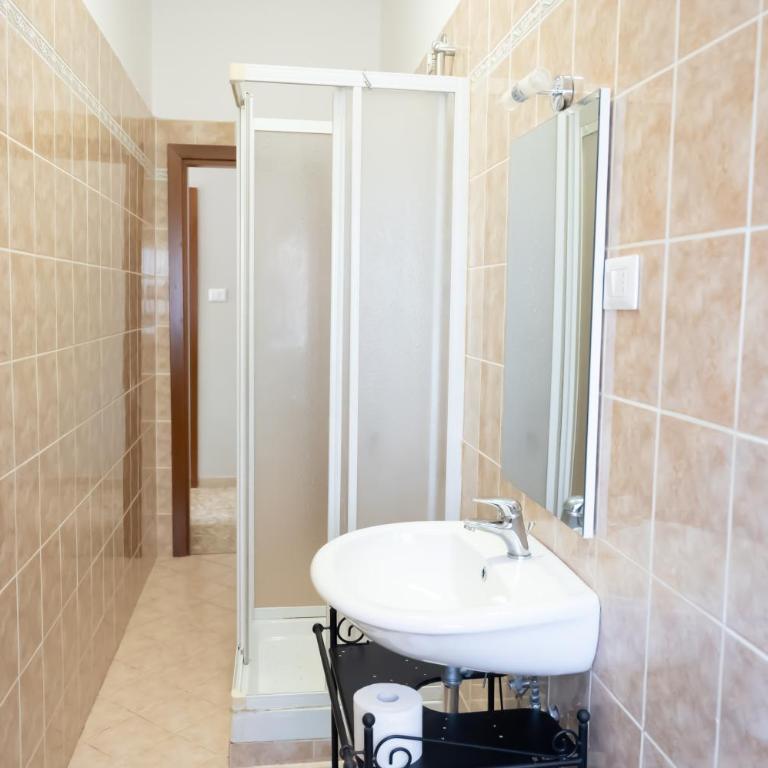 Ayla Nova Pescara Center - 500m Mare - Wi-fi e AC - Two-Bedroom Apartment - 17