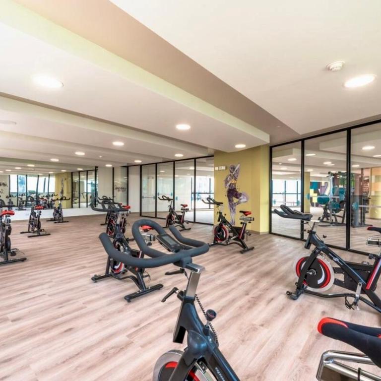 Designed 3-Bedroom Apartment & Office with 800 Wi-Fi, New Samsung Appliances - Three-Bedroom Apartment - 9