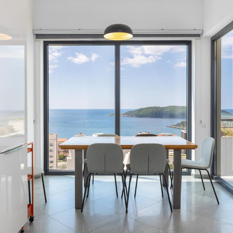 Modern Top Floor Sea View 3BR with Pools, Spa & Fitness - Apartment with Sea View - 71