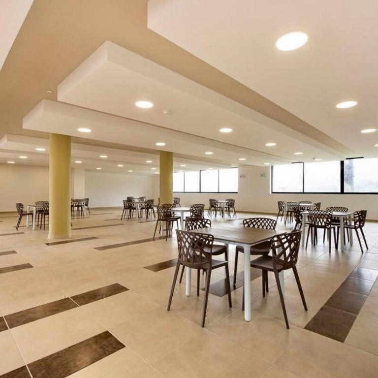 Designed 3-Bedroom Apartment & Office with 800 Wi-Fi, New Samsung Appliances - Three-Bedroom Apartment - 16