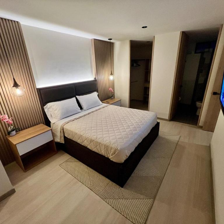 Designed 3-Bedroom Apartment & Office with 800 Wi-Fi, New Samsung Appliances - Three-Bedroom Apartment - 20