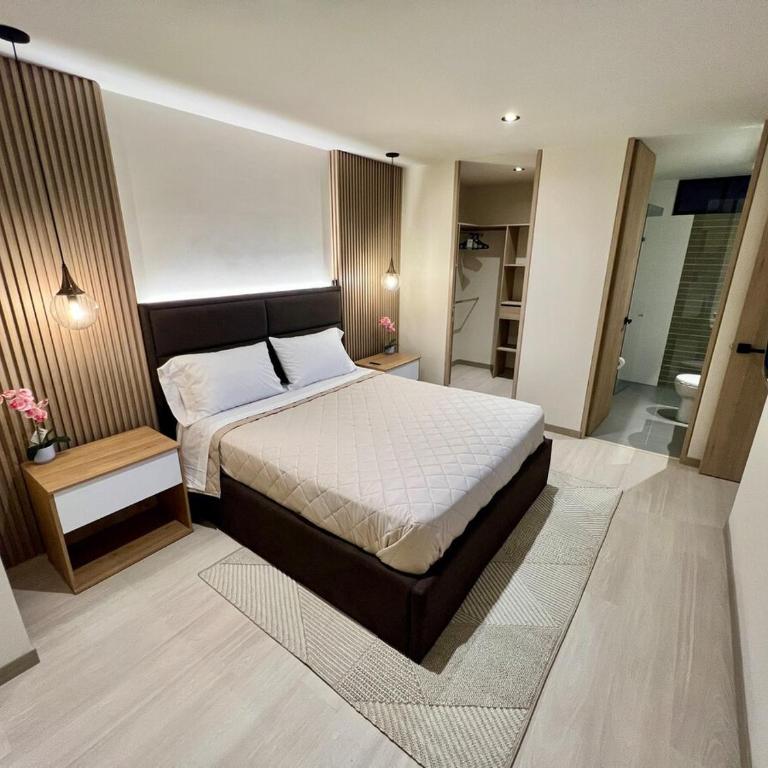 Designed 3-Bedroom Apartment & Office with 800 Wi-Fi, New Samsung Appliances - Three-Bedroom Apartment - 39