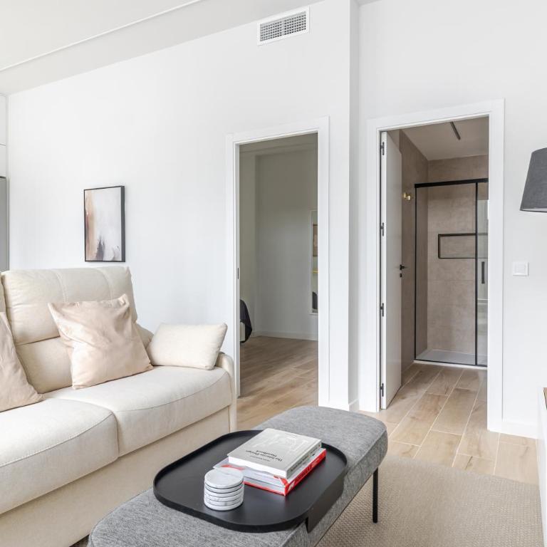 Apartamento 5 - Elegante en Castellana - 4 Torres - Apartment - Ground Floor - 1