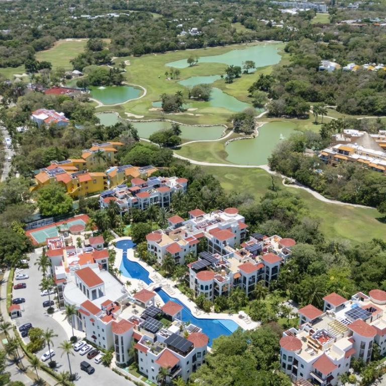 Luxury 2 BR Condo with Pool - Paseo del Sol Playacar II - Two-Bedroom Apartment with Pool View - 2