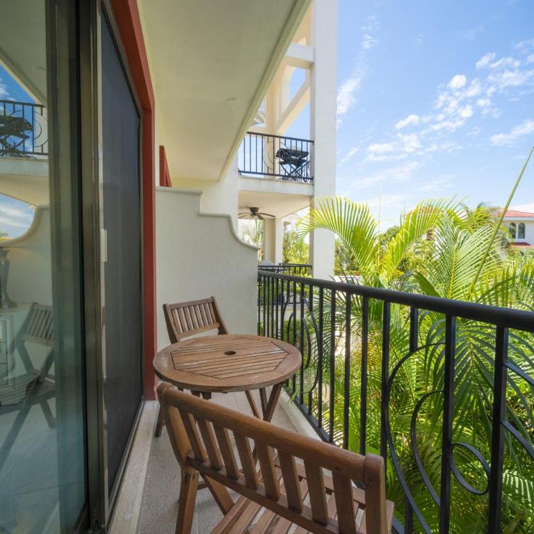 Luxury 2 BR Condo with Pool - Paseo del Sol Playacar II - Two-Bedroom Apartment with Pool View - 5