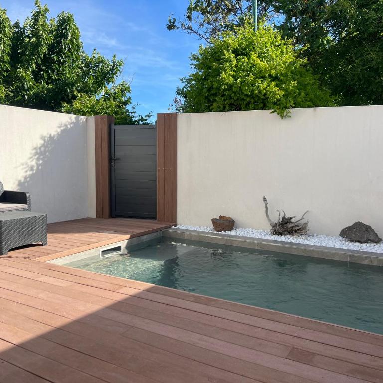 Villa JOPI 3Ch piscine plage entierement climatisée - Three-Bedroom Villa - 4