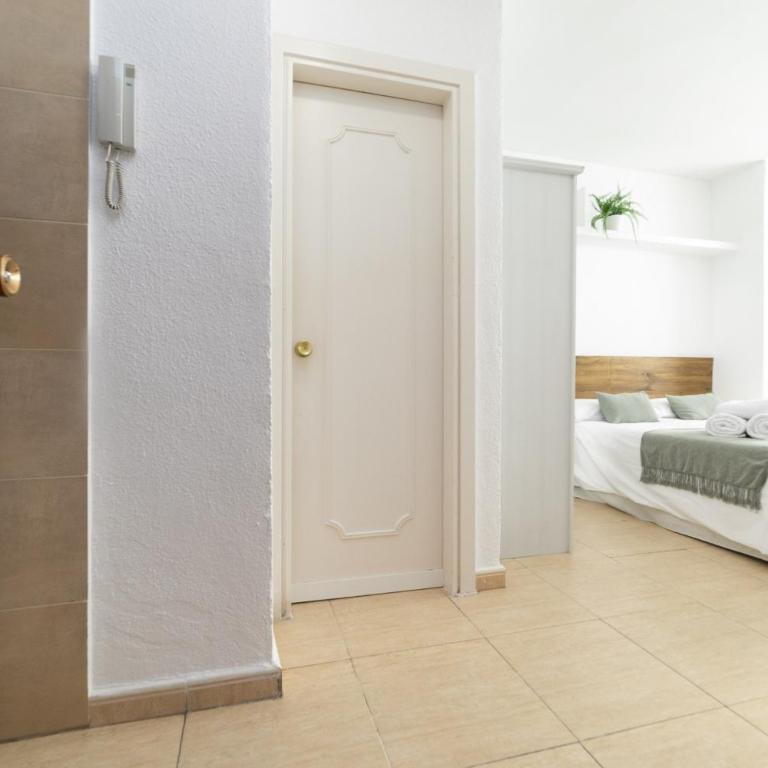 Classy I - Ferga Suites - Deluxe King Studio - 2