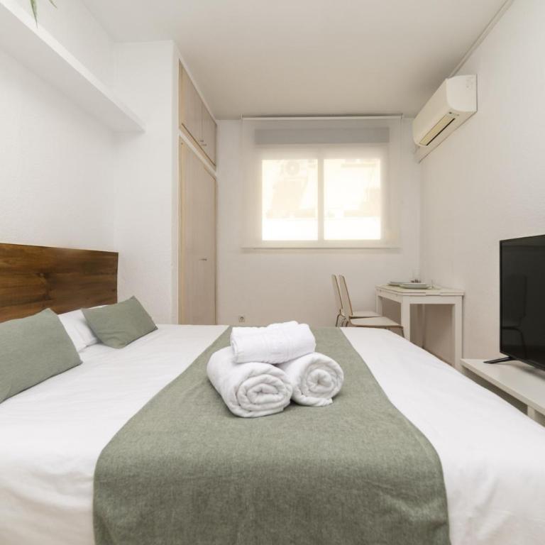 Classy I - Ferga Suites - Deluxe King Studio - 10