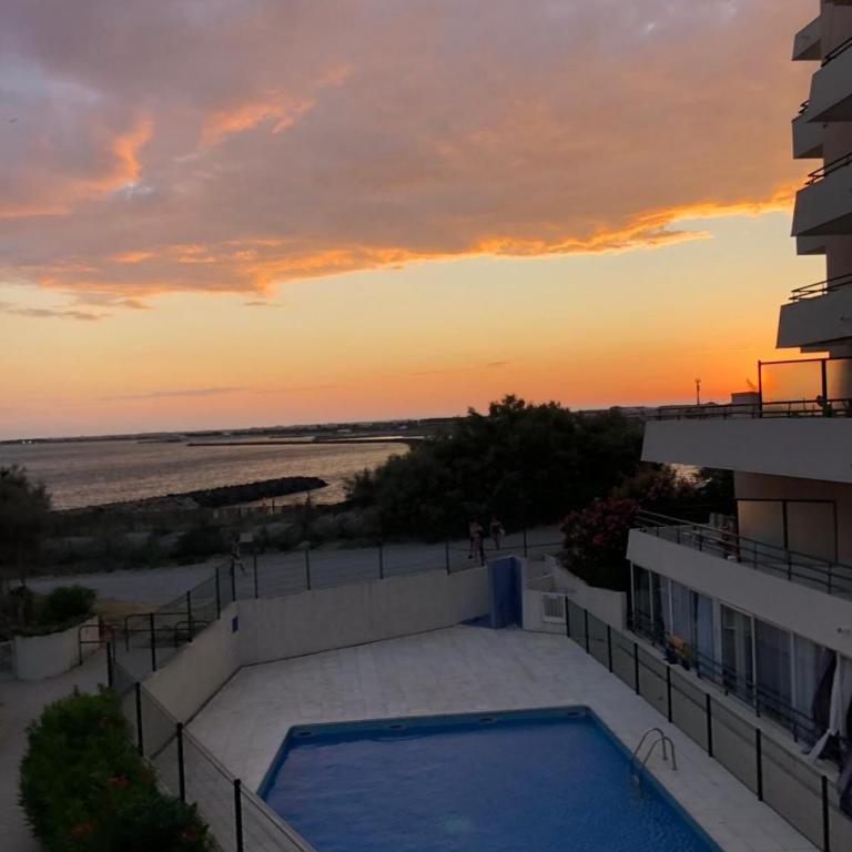 T2 Front de Mer et Piscine - Pieds dans l'eau - Apartment mit 1 Schlafzimmer - 6