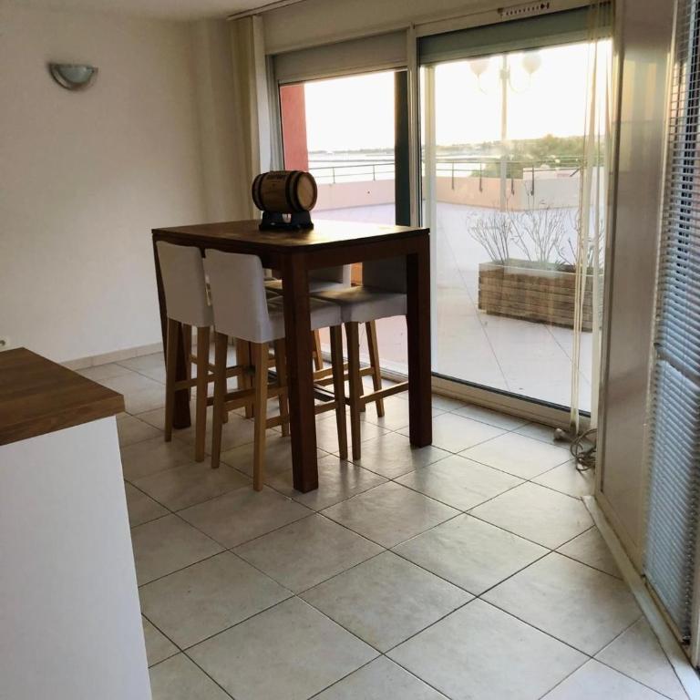 T2 Front de Mer et Piscine - Pieds dans l'eau - Apartment mit 1 Schlafzimmer - 7