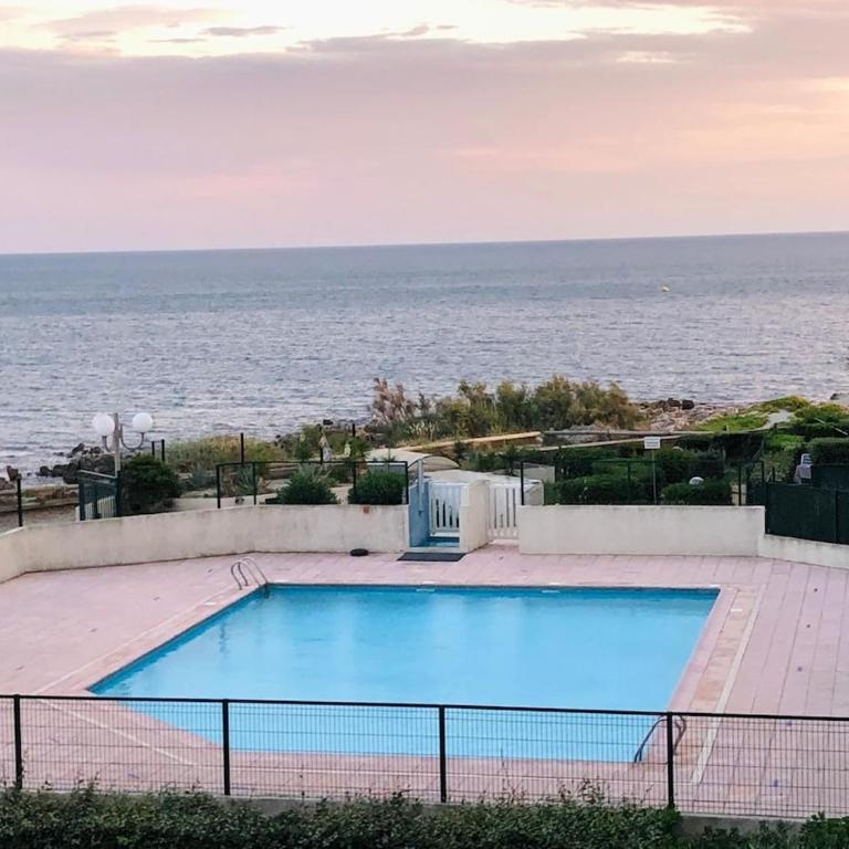 T2 Front de Mer et Piscine - Pieds dans l'eau - Apartment mit 1 Schlafzimmer - 1