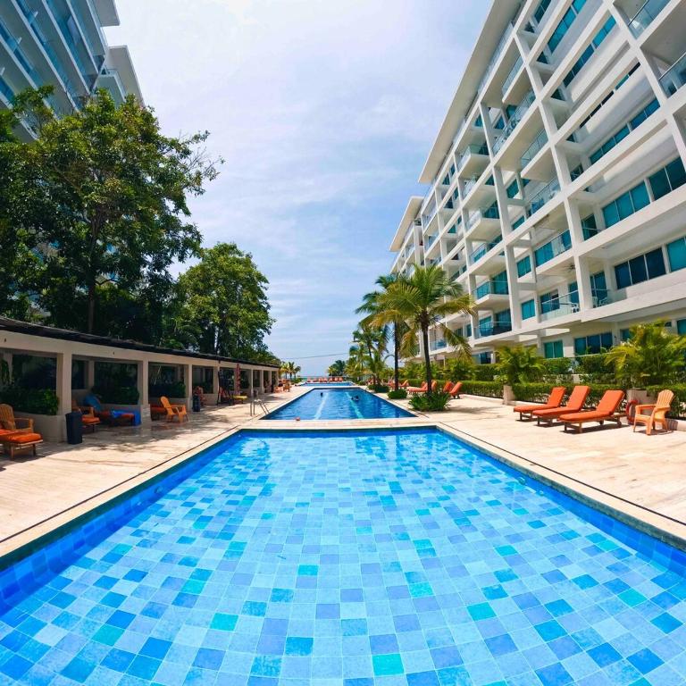 View, exit to Playa Morros tres Cartagena - One-Bedroom Apartment with Balcony and Sea View - 7