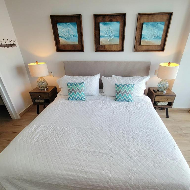 View, exit to Playa Morros tres Cartagena - One-Bedroom Apartment with Balcony and Sea View - 17