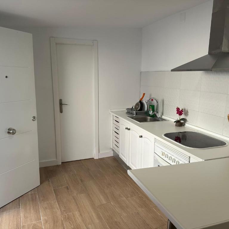 Apartamentos Bajo Guía - Apartamento de 1 dormitorio - 9