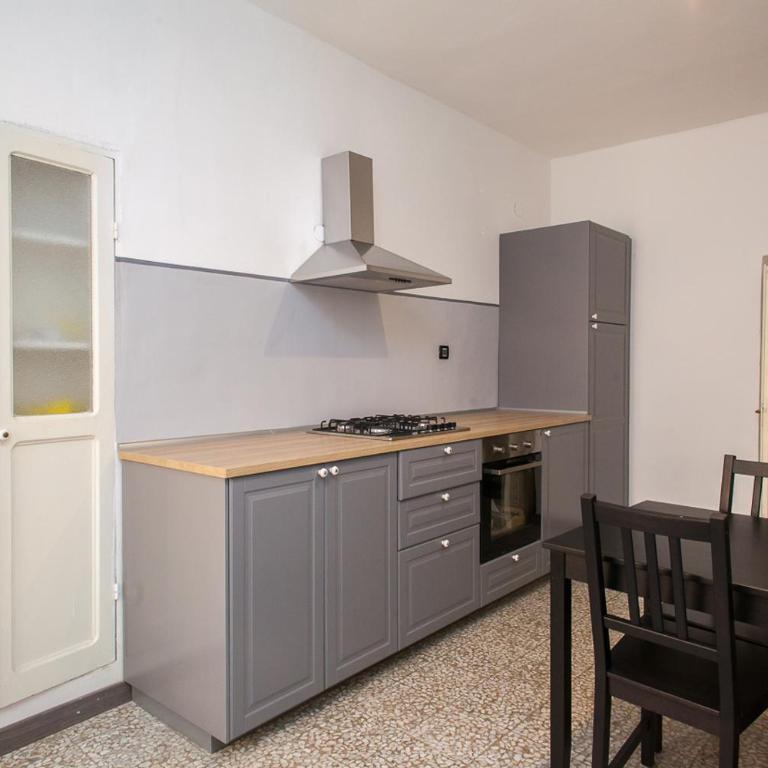 Casa Carducci - Spacious historical home close to the beach - Casa Vacanze - 6