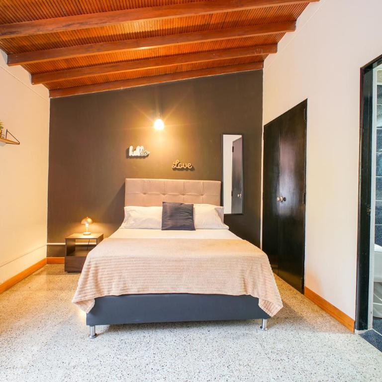 CoLiving Laureles Habitaciones con Baño Privado - Double Room with Private Bathroom - 7