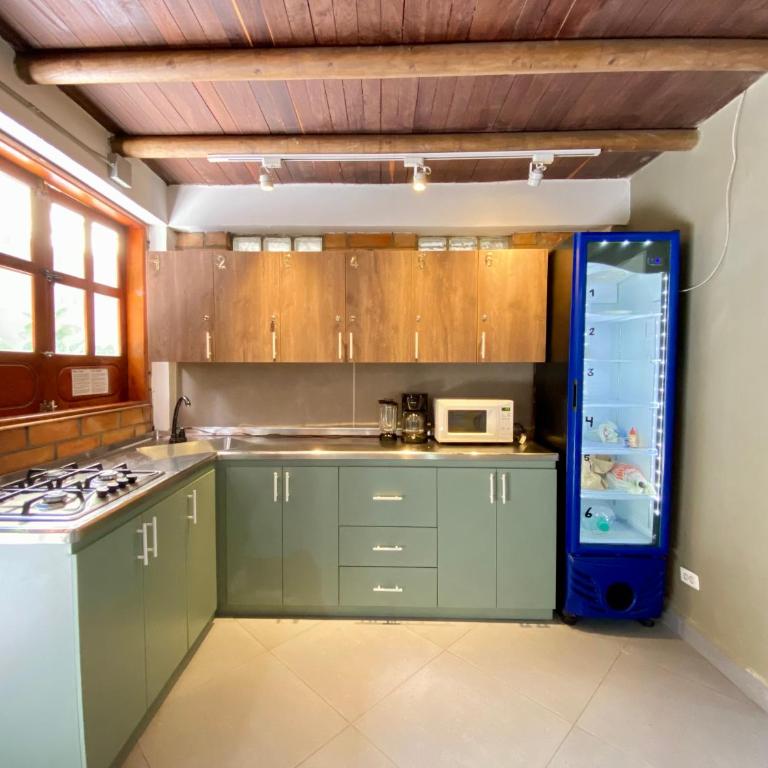 CoLiving Laureles Habitaciones con Baño Privado - Double Room with Private Bathroom - 14