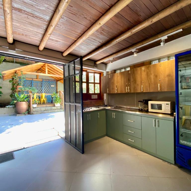 CoLiving Laureles Habitaciones con Baño Privado - Double Room with Private Bathroom - 16