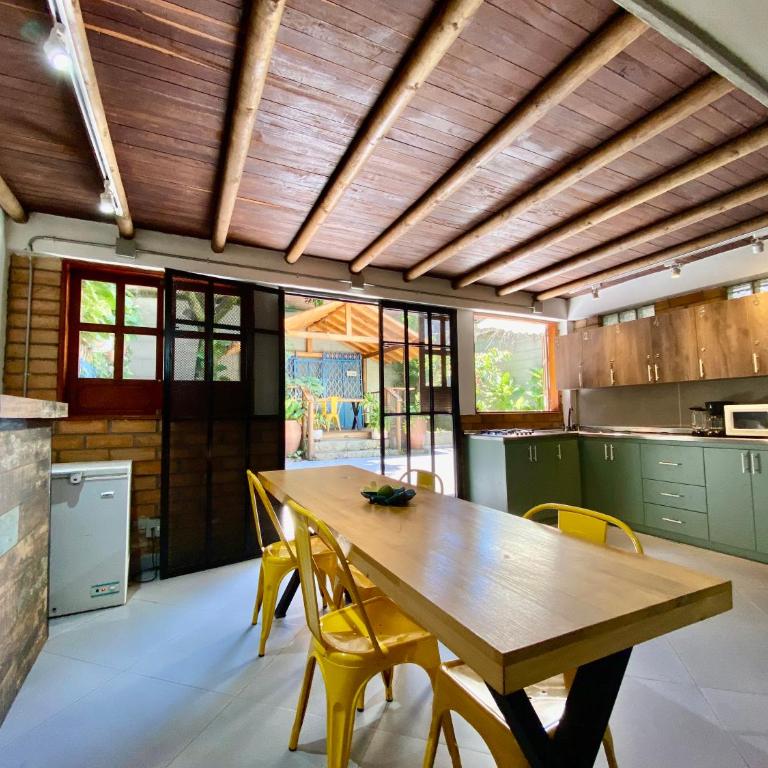 CoLiving Laureles Habitaciones con Baño Privado - Double Room with Private Bathroom - 15