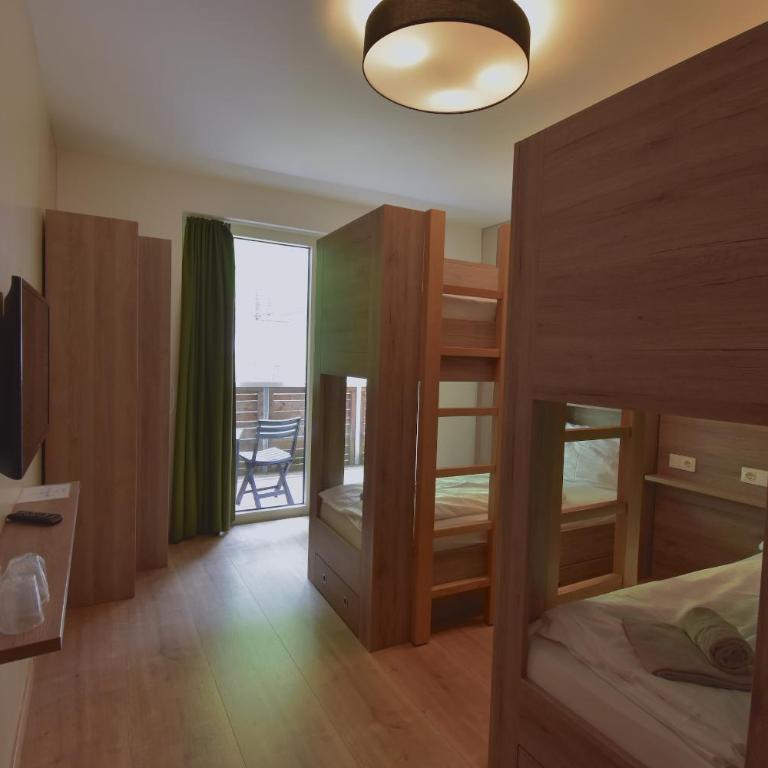 Sporthotel Zederhaus im Lungau - Chambre Quadruple avec Balcon - 8