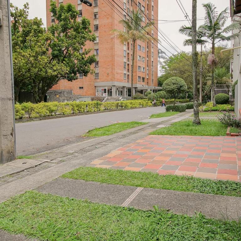 CoLiving Laureles Habitaciones con Baño Privado - Double Room with Private Bathroom - 36