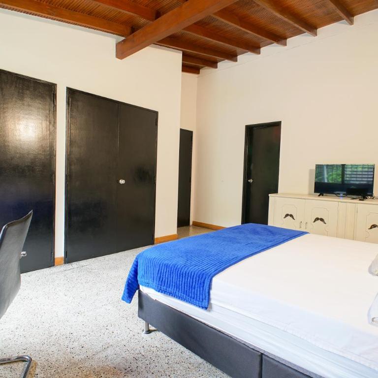 CoLiving Laureles Habitaciones con Baño Privado - Large Double Room - 27