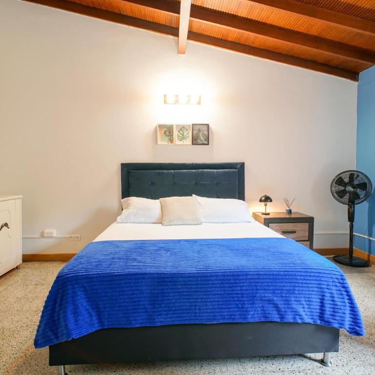 CoLiving Laureles Habitaciones con Baño Privado - Large Double Room - 31