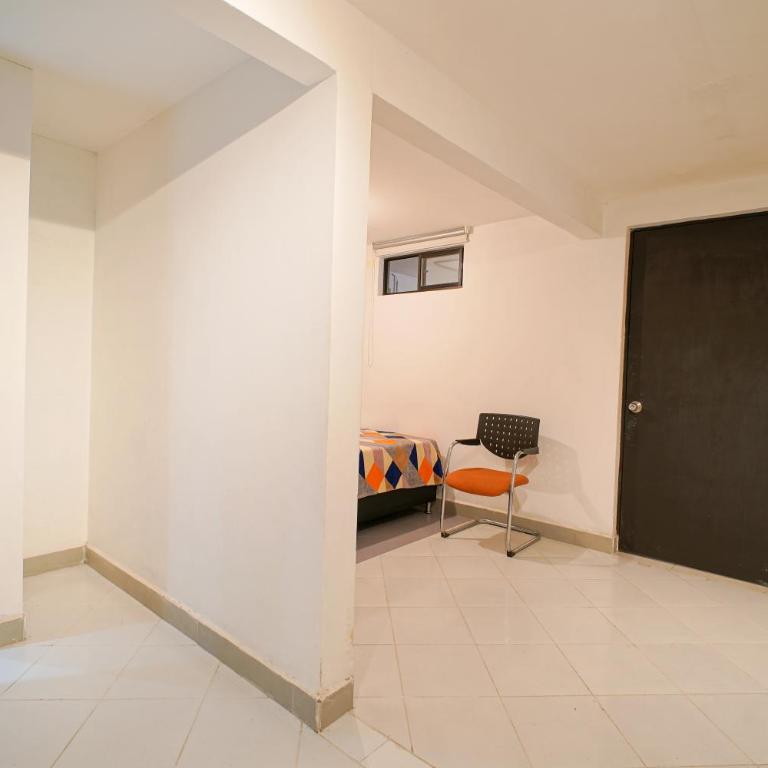 CoLiving Laureles Habitaciones con Baño Privado - Standard Double Room with Fan - 27