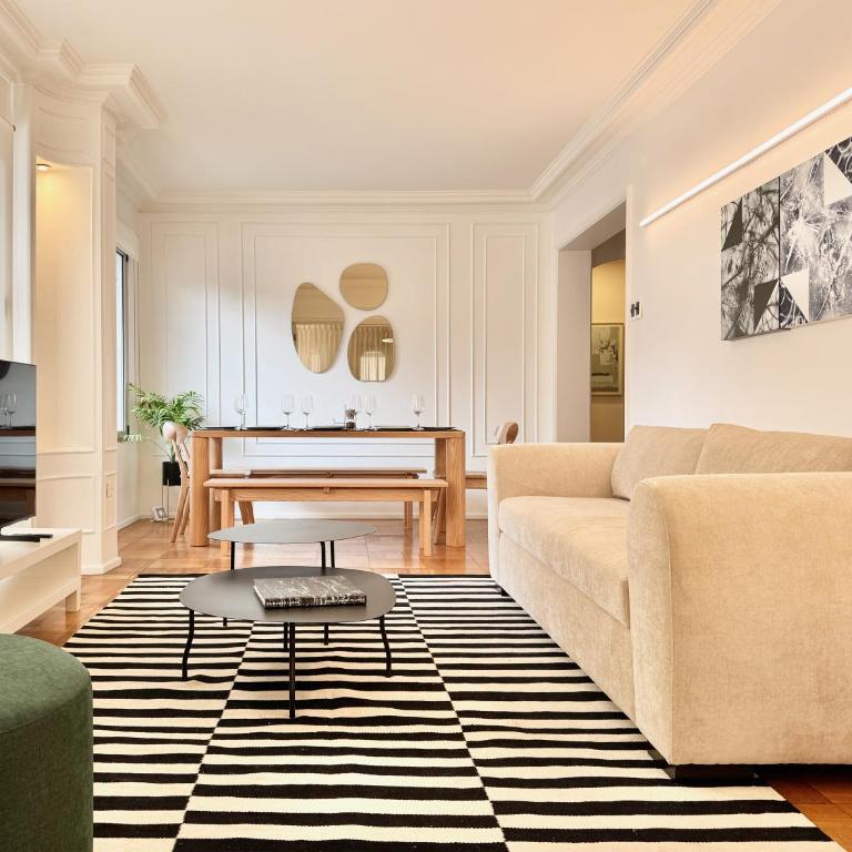 Spacious and elegant neoclassical style - Apartamento de 3 dormitorios - 1