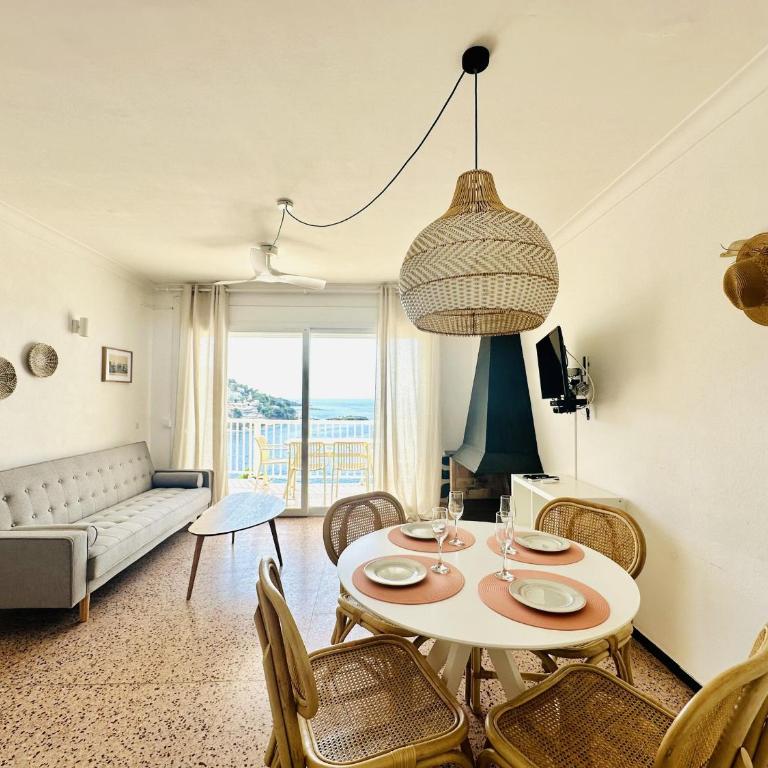 EL SOL. Tu hogar junto al mar – Apartamento cómodo para 5 personas en Roses. - ES-258-57 - Apartment - 2