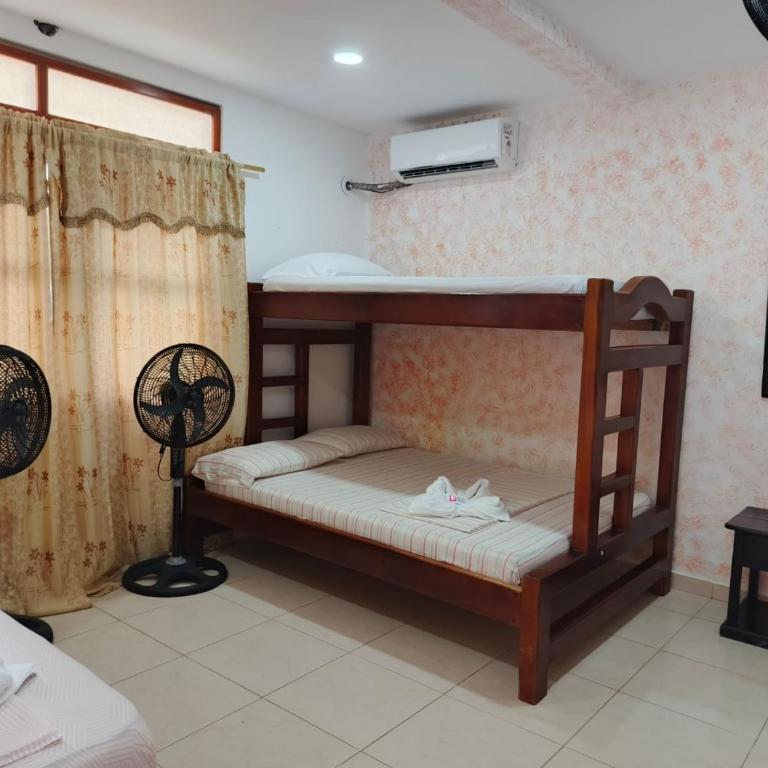 Hostal el paraiso - como en casa - Family Room - 2