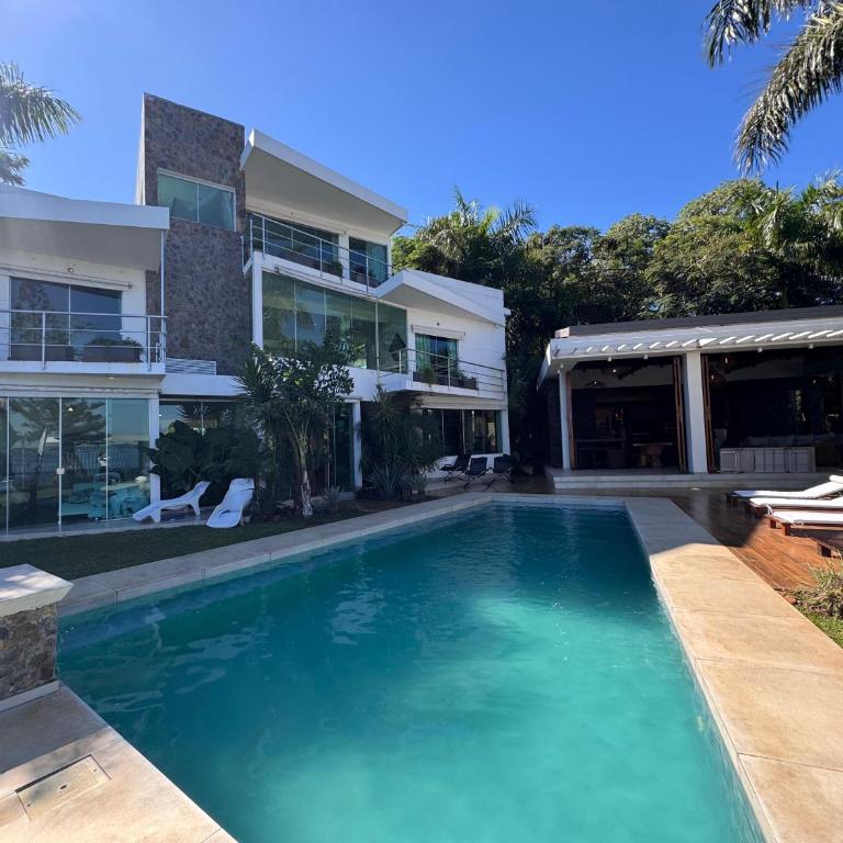 Casa de Lujo a Orillas del Rio Parana - Casa de 5 dormitorios - 14