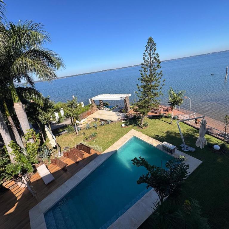 Casa de Lujo a Orillas del Rio Parana - Casa de 5 dormitorios - 48