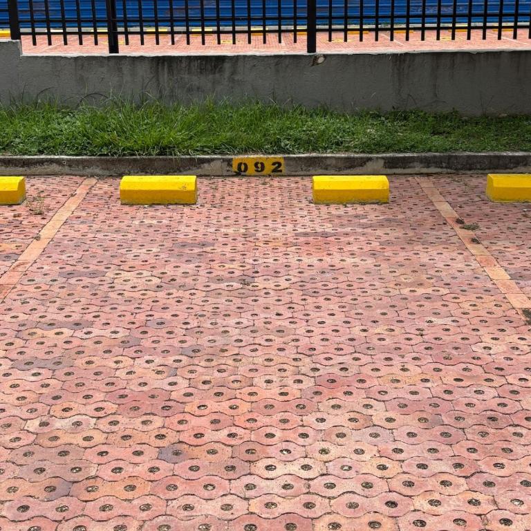 Hermoso Apartamento en Ricaurte - Apartamento de 3 dormitorios - 13