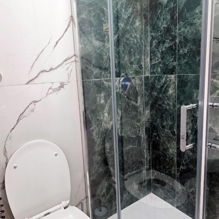 Relax ON 247 - Camera Tripla con Bagno Privato - 38